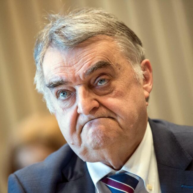 was hat herbert reul am linken auge