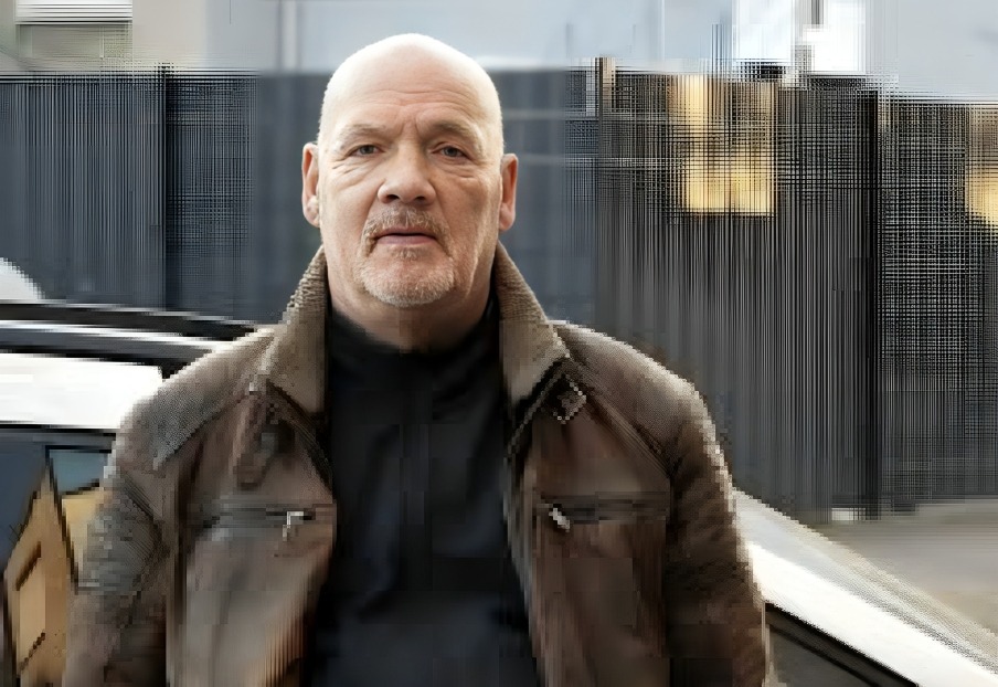 Wer ist Egon Kowalski? Biografie, Beruf, TikTok-Hype und Internet-Phänomen erklärt Wer ist Egon Kowalski? Biografie, Beruf, TikTok-Hype und Internet-Phänomen erklärt