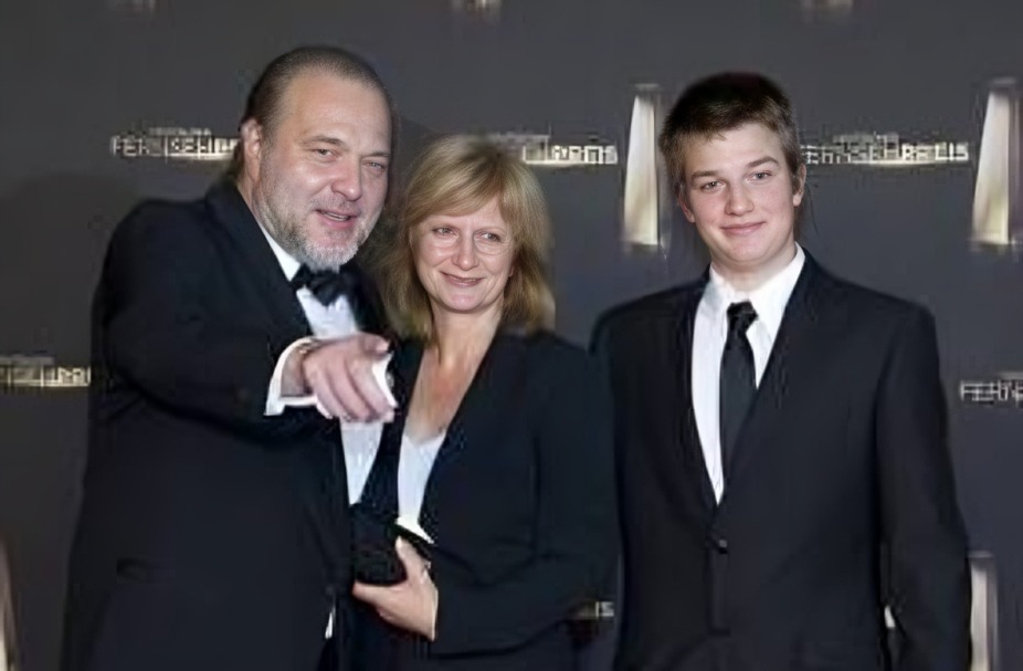 Leo Aron Kremp – Familie, Herkunft und alles Wissenswerte im Überblick Leo Aron Kremp – Familie, Herkunft und alles Wissenswerte im Überblick