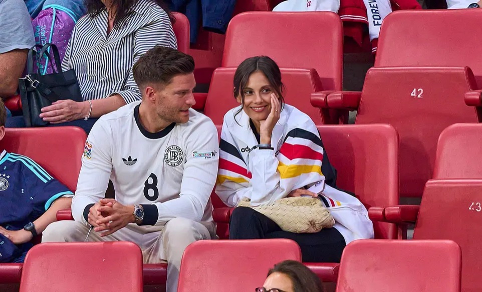 Leon Goretzka Freundin: Wer ist Mathea Fischer? Leon Goretzka Freundin: Wer ist Mathea Fischer?